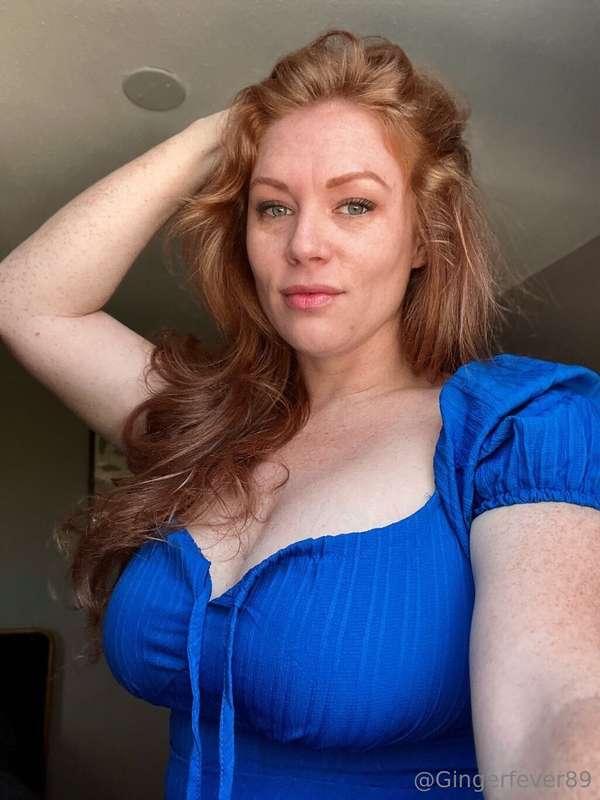  Serving good vibes in my favorite blue dress💙 There’s somet..