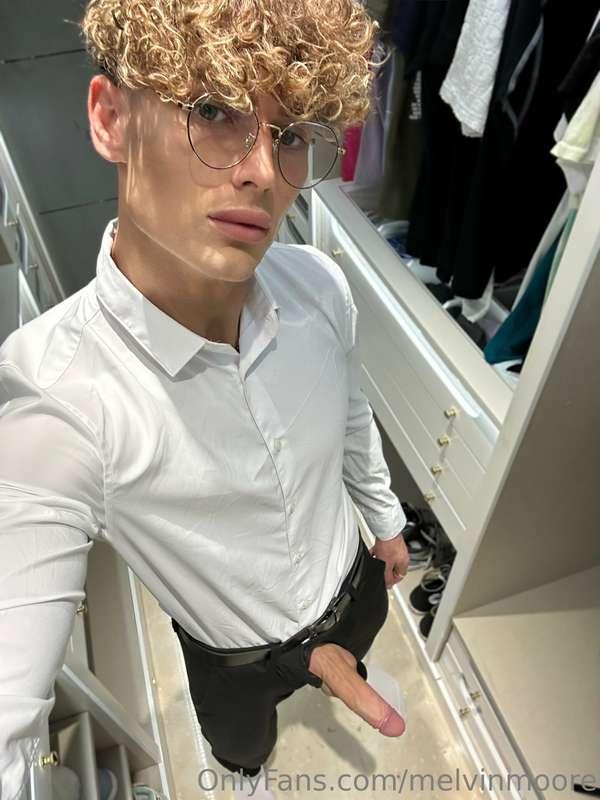 Do you like me when I’m in charge? 😏

If you liked this side..