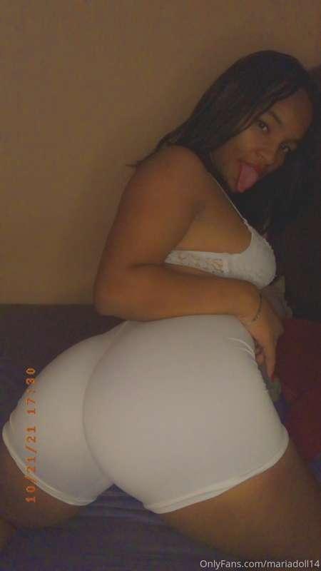 Take advantage of my discount daddy and offer 😈and leave me ..