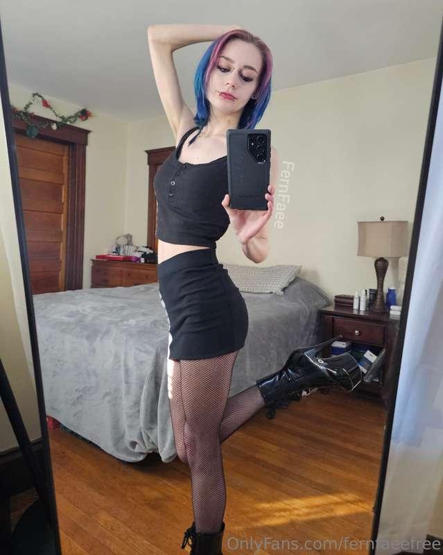 I want to get more heels 👉👈