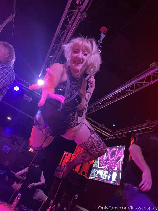 I want somebody to tie me up...