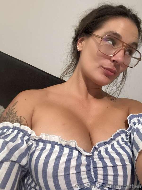 Hey Babe, don't forget im doing dick ratings today and I lov..