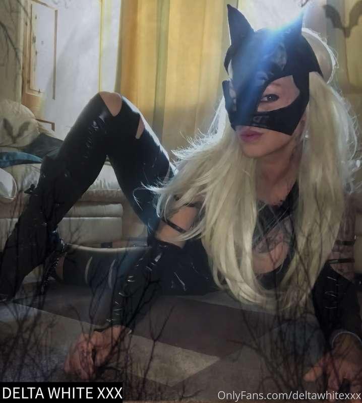 I won’t bite ... but will get my claws in to you xxx