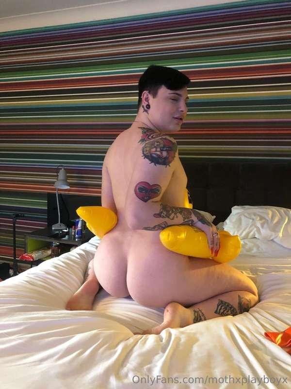 mothxplayboyx image #4