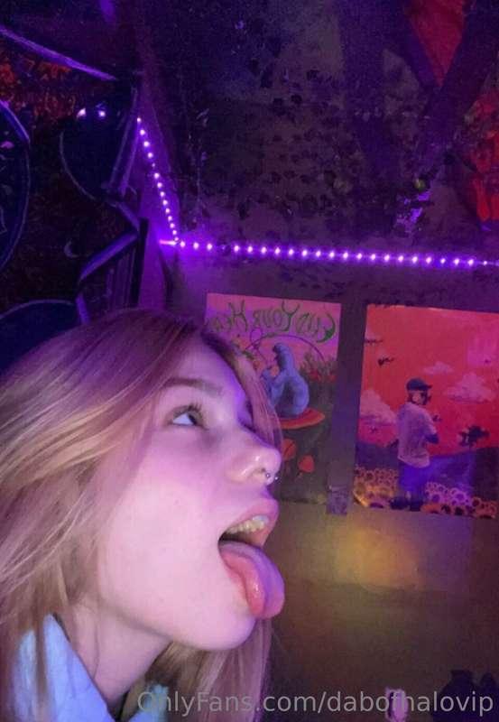Let me catch that cum😉💦