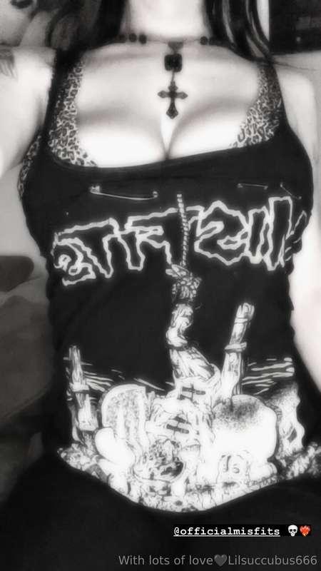 Lazy outfit from yesterday ❤️‍🔥 felt cute tho