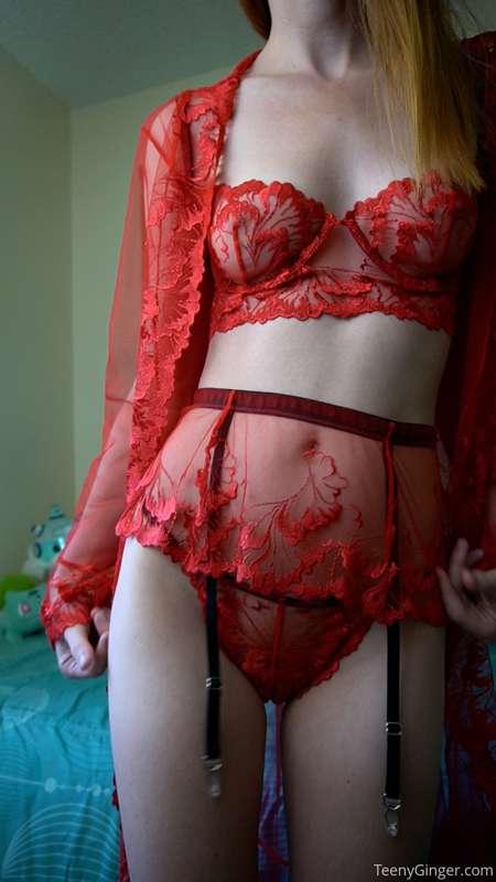 Red 4 Piece Lingerie Striptease and Nudes 🥰