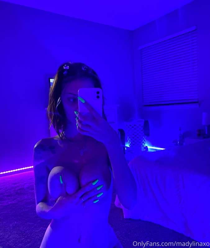 i just wanna feel u inside of me ....
