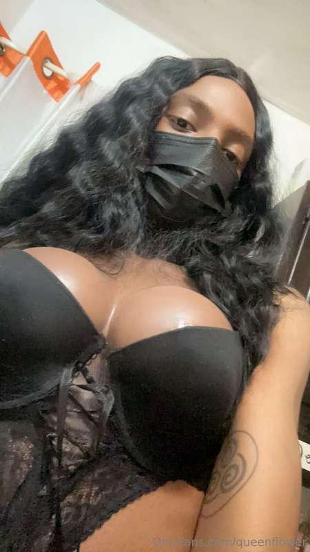 I'm getting thicker 😳😳😳😳