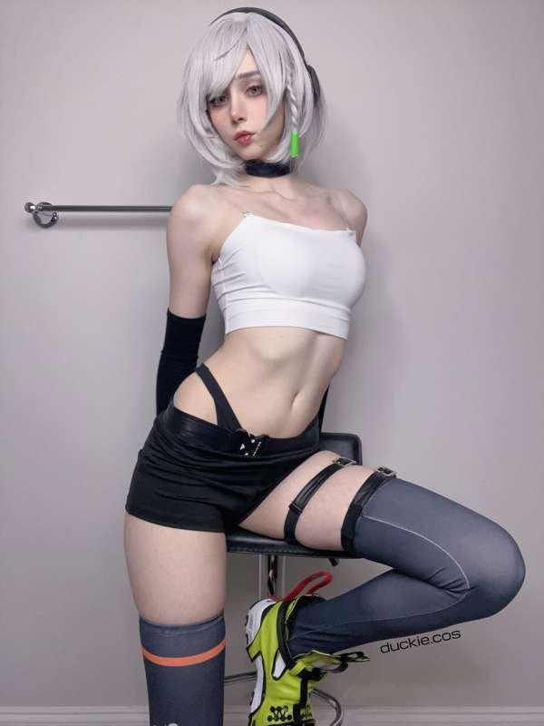 duckie%20cosplays main image