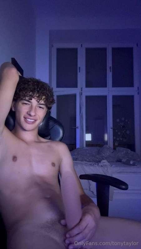 LATE NIGHT JERK- OFF🔥 dropping full vid SOON 😏
