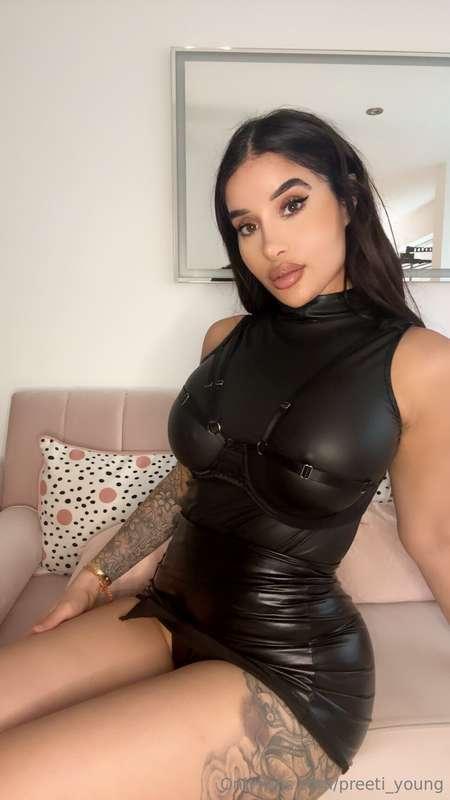 It’s mistress fucking monday!!! 