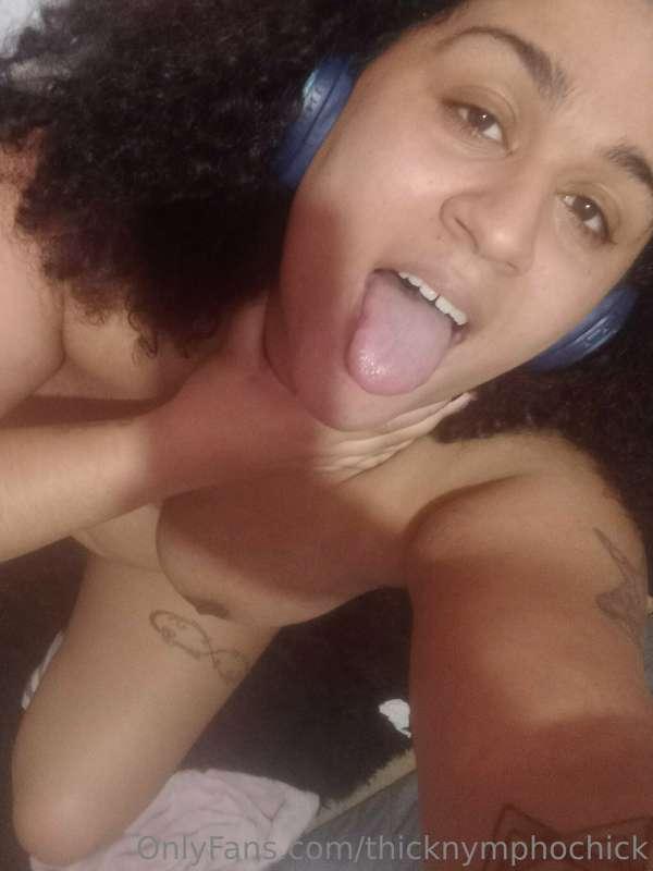 It would be better if it was your hand 😏 😏 wanting to be use..