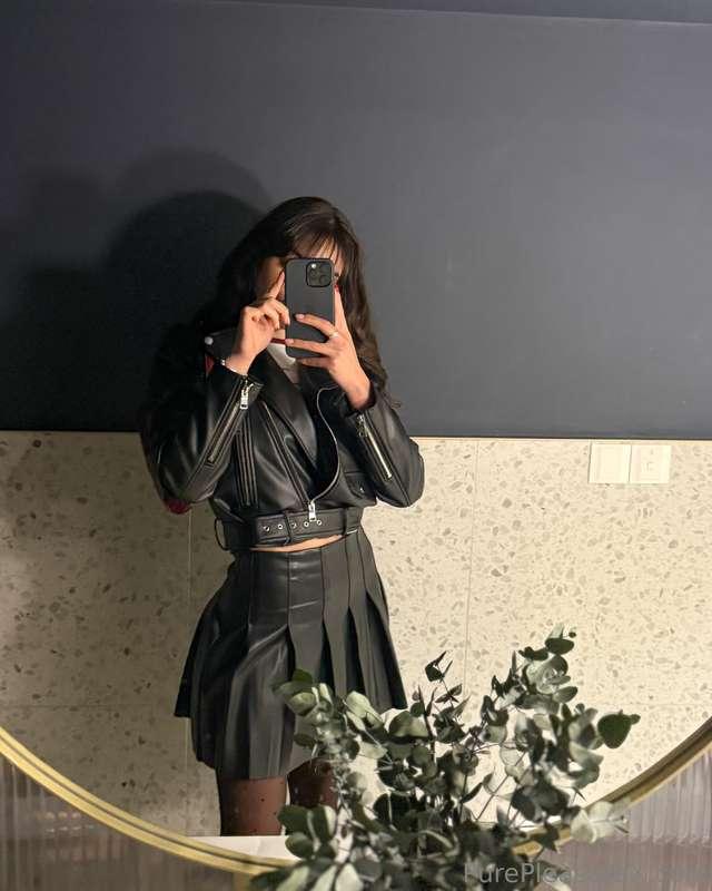 Date night 🖤 Anyone here fancy taking me the other night? 🥀