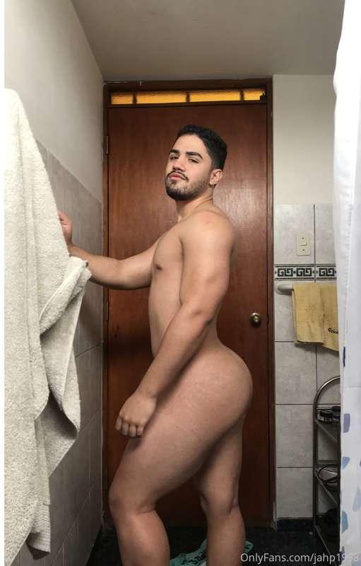 I need to a dick please 😈🍆