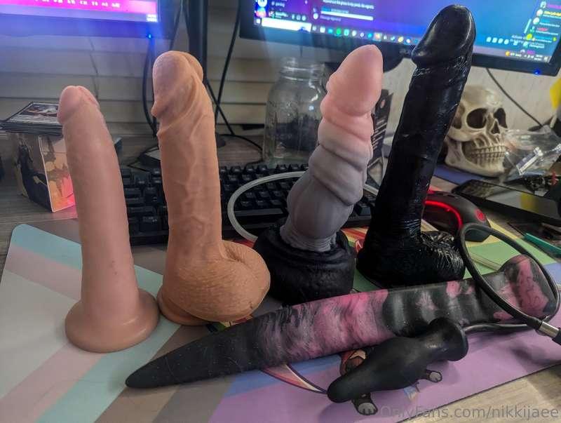 Which of these do you wanna see me take in my tight little h..