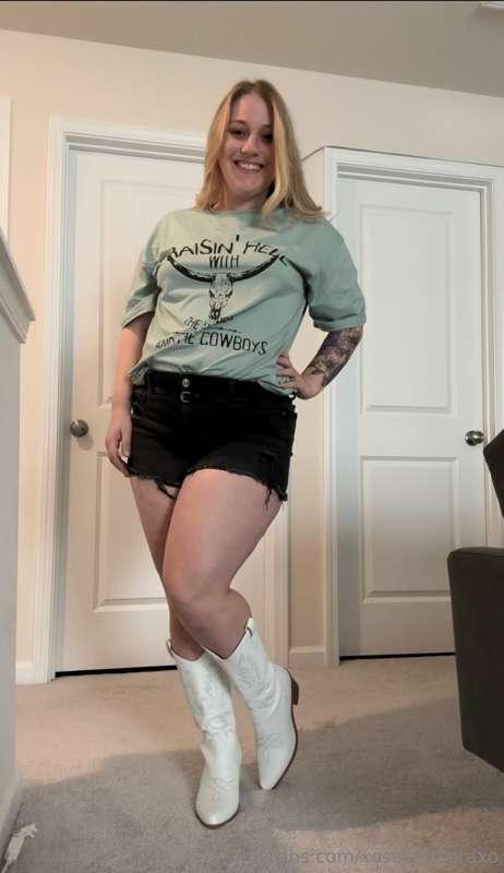 Do you prefer me with clothes or without?