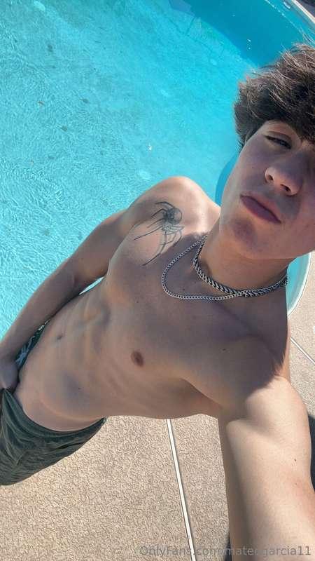 i was so horny at the pool td... would u help me out on my v..