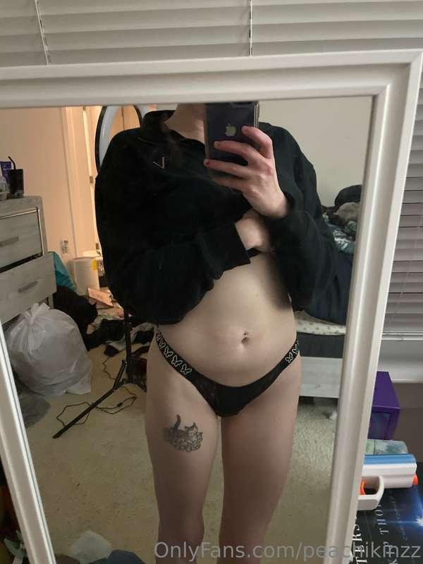 i got these new panties but they’re actually crotchless haha..