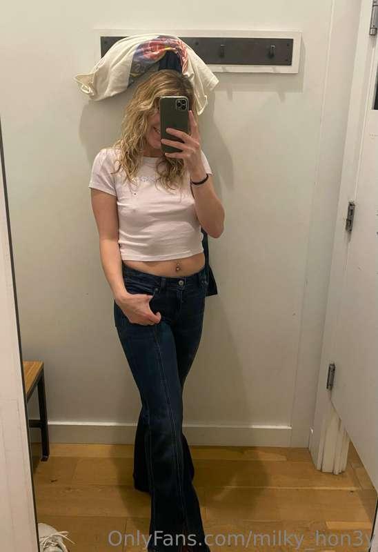 I’m in love with the 90s style cumming back! 😍