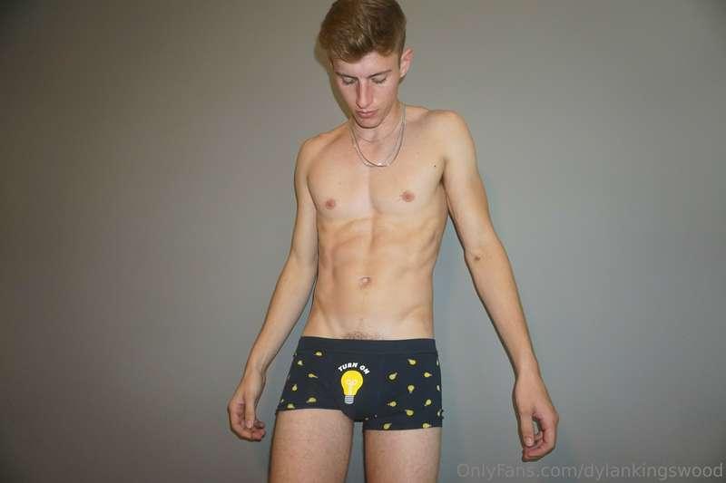 Lick and kiss my abs ?