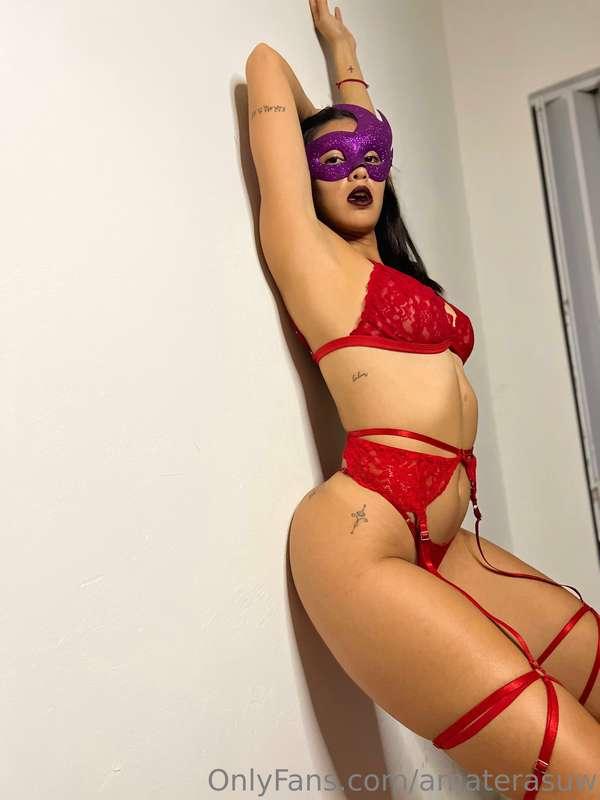 Do you like my costume honey? You can't imagine all the fun ..