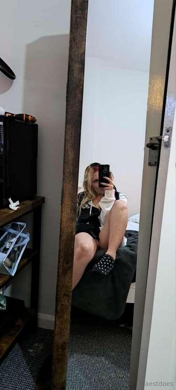 I've been trying on clothes today :3easier without underwear..