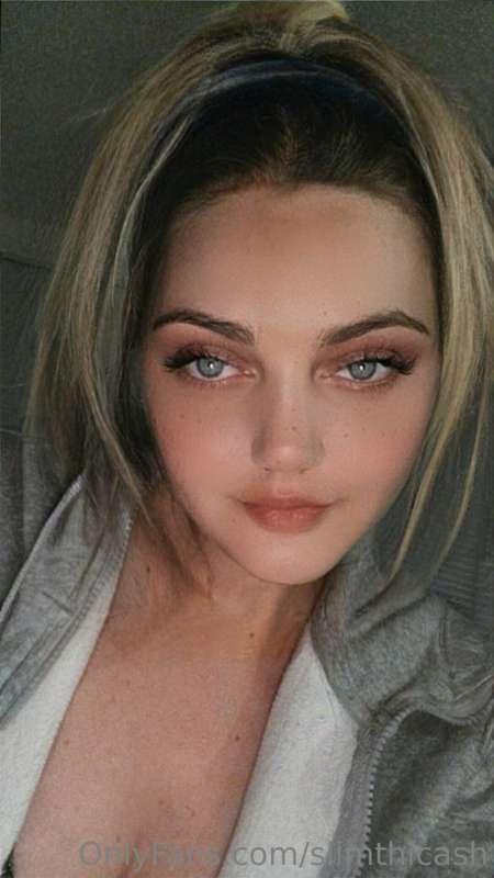 Selfie to remind u what ur missing out on 👸🏼👀