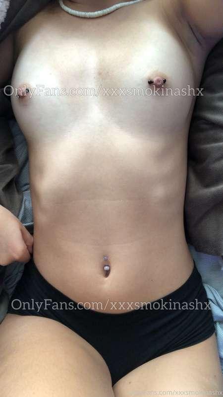 xsmokinashx image #0