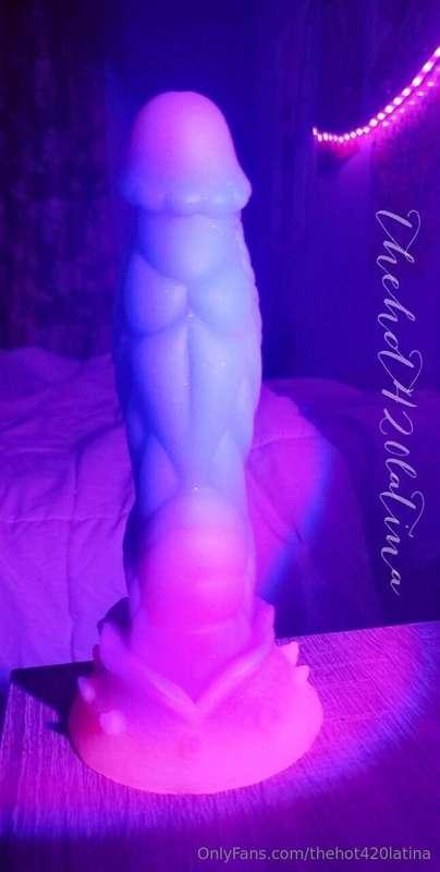 My pretty Dragon 🐉 Dildo. Unlock the video of me 🎠riding it ..