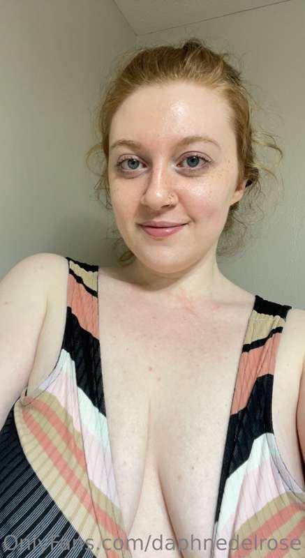 Who doesn’t love a good cleavage shot?
