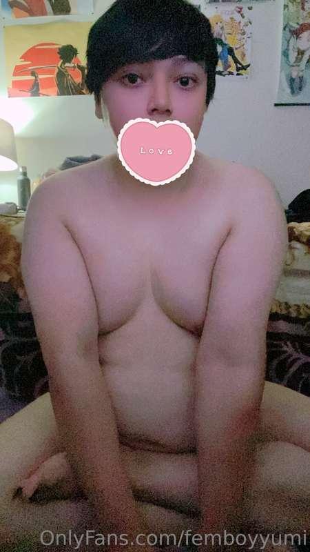 Casual Yumi, fully nude, barefoot. Come play with my body.