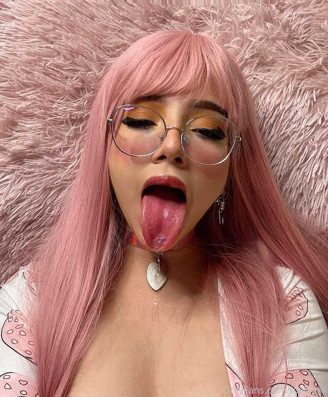 i'm a happy little cumslut 💕✨