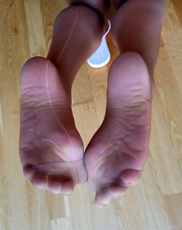 gretacutefeet image #6