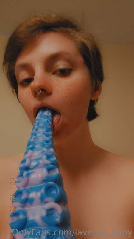 Dm me for the masturbation video with this guy 🥰