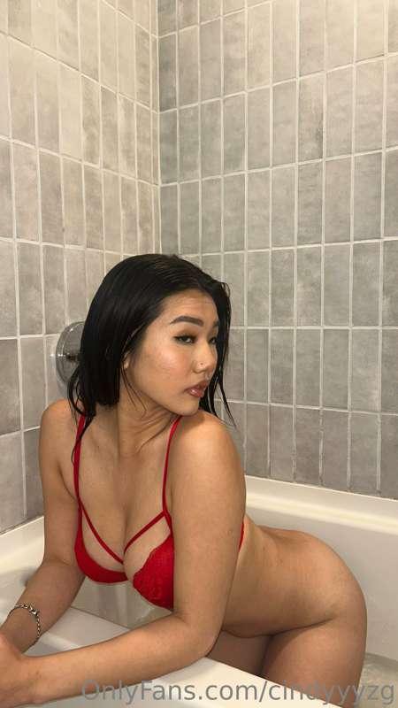 let's do it while the tub fills up 😉