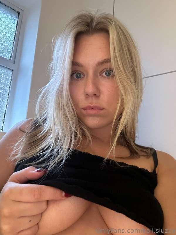 😈