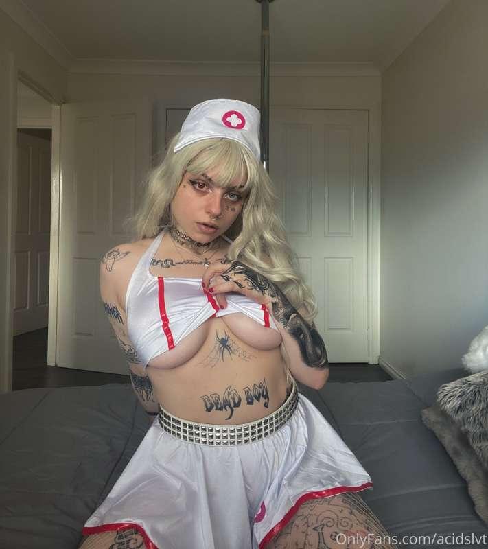 Tell nurse where it hurts 🤕