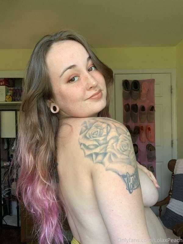 lolaxpeach image #1