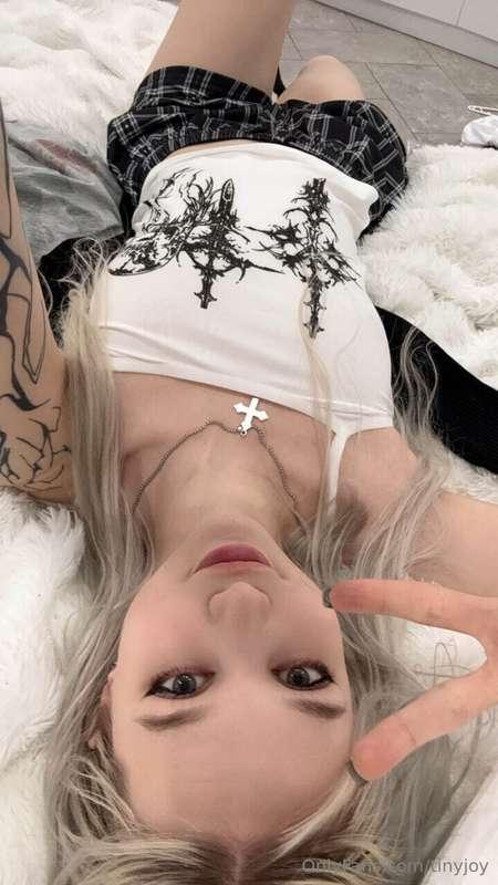 Quiet girls have the loudest thoughts😋