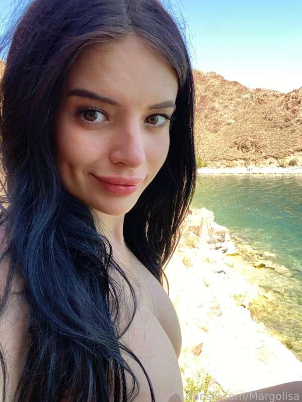 What a hot day to get a little naked and enjoy the weather, isn't it sweet?💕❤️‍🔥 