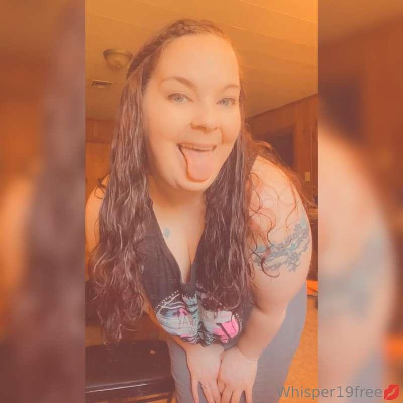My throat itches, can you scratch it 💦