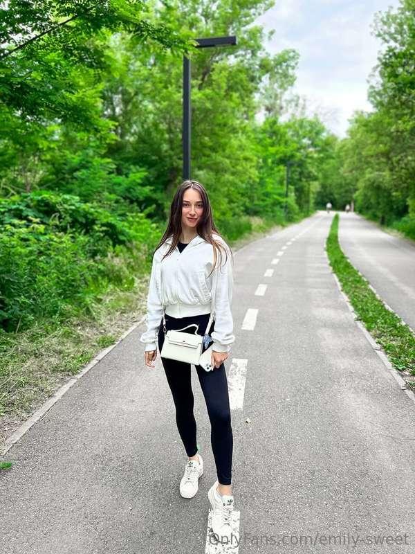 I love it when there's nowhere to rush and you can just walk..