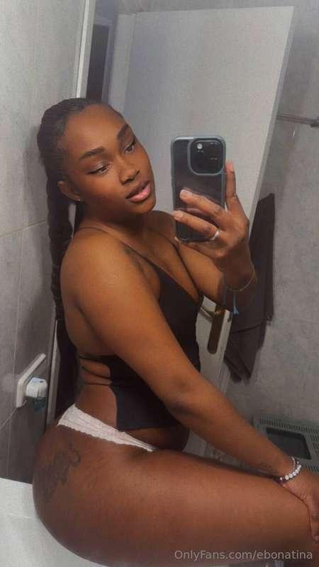 Just happy with everything going on in my life lately..☺️