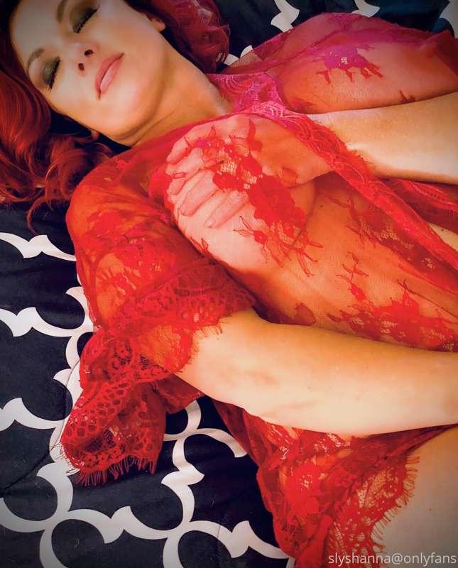 Who doesn’t love fantasies? 💋