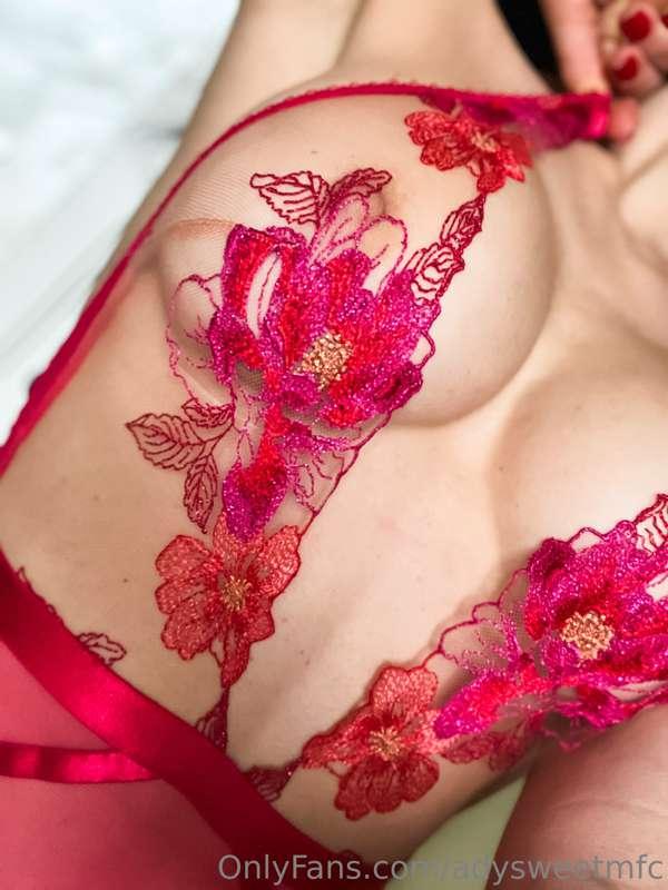 The best Christmas red 😉