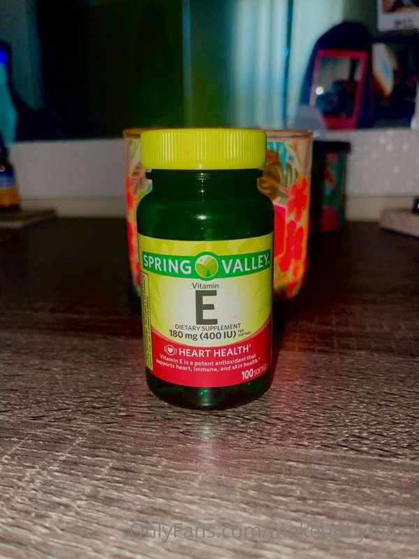 Hey besties! 
Did you know that vitamin E is very beneficial..