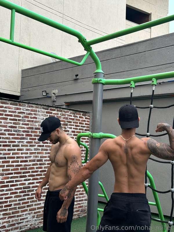 💪🏻👬