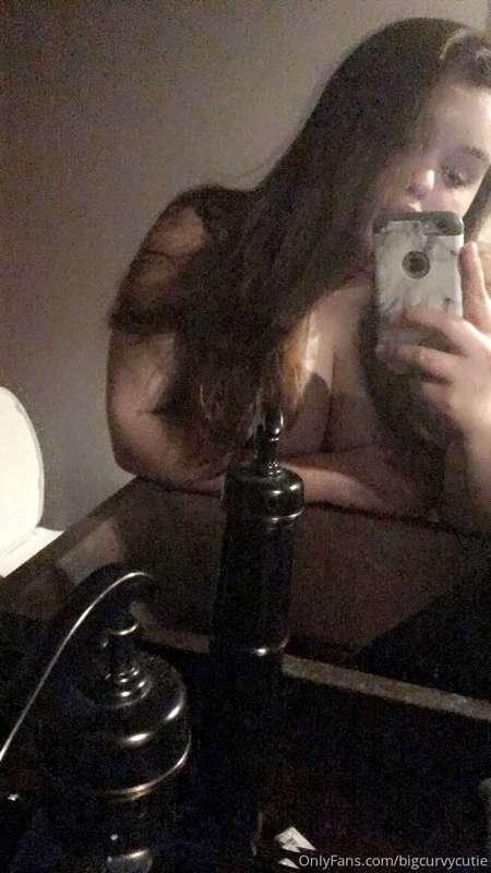 I’m horny and need a new toy to play with daddy 🤤🥺❤️