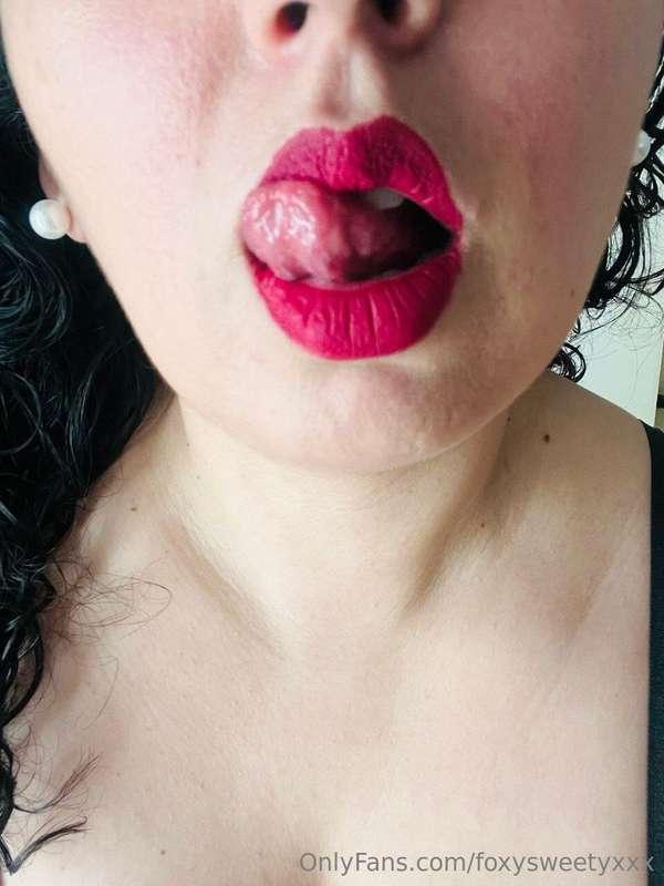 👑 @goddessadiraa 👑😈FREE FOR YOU 😈Hi baby! I'm ready to enjoy..